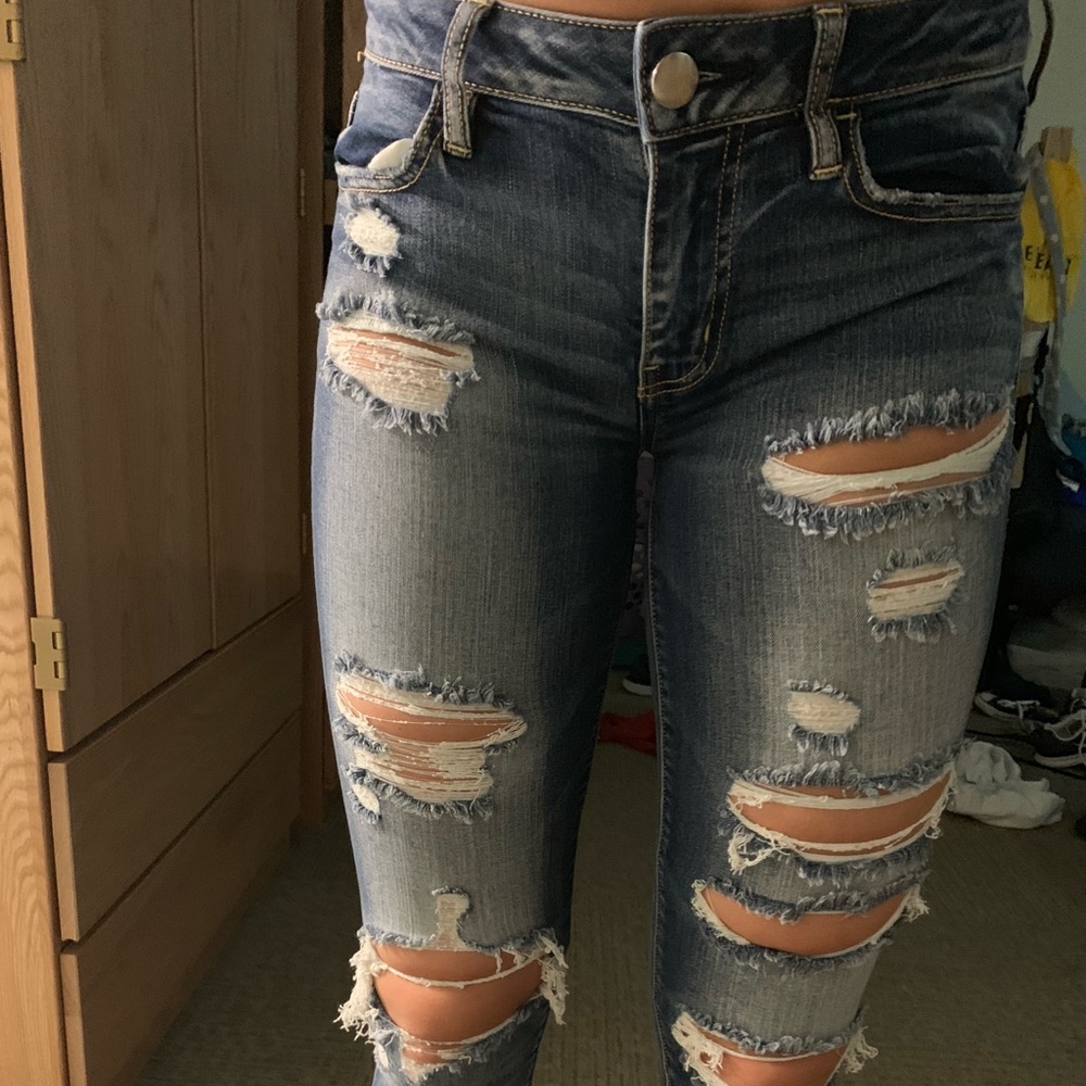 AMERICAN EAGLE RIPPED JEGGINGS